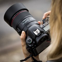 Canon EF 85mm f/1.4L IS USM Lens