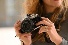 NIKON Z Fc Lens Kit W/28Mm F/2.8 Se