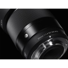 Sigma 30mm f/1.4 DC DN Lens (Canon EF-M Mount)