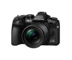 Olympus 12-45mm f / 4 PRO Lens